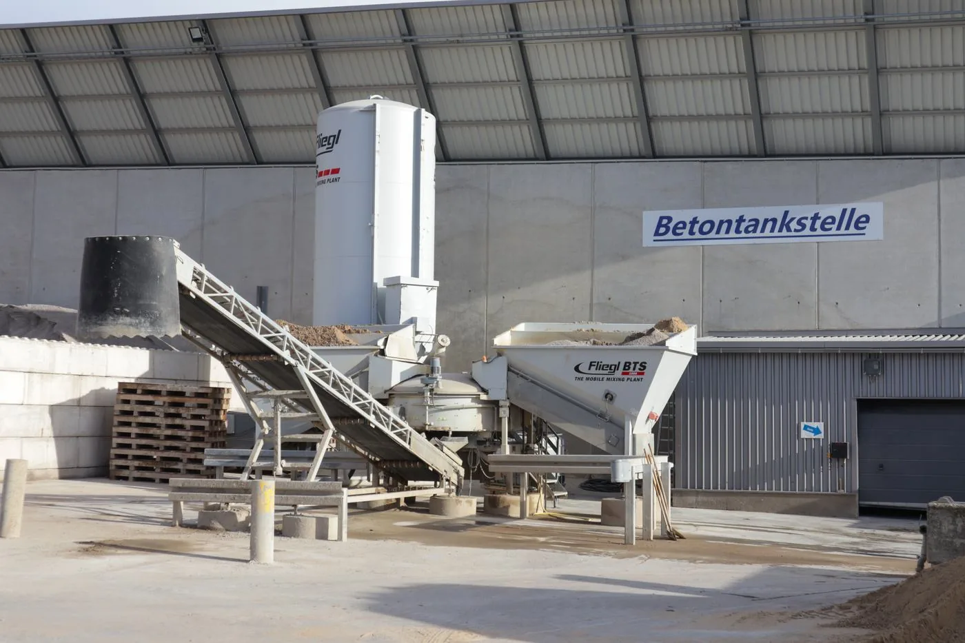 Betontankstelle bei Kurt Wagemann